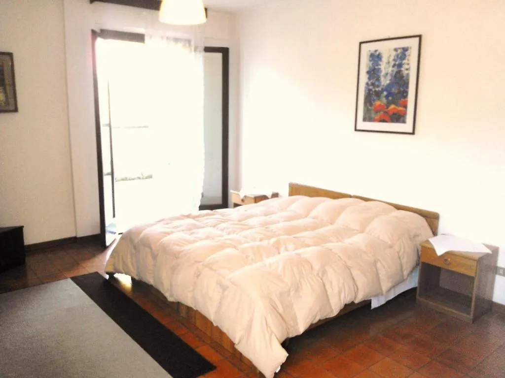 Villa Bredina Sale Marasino Itália