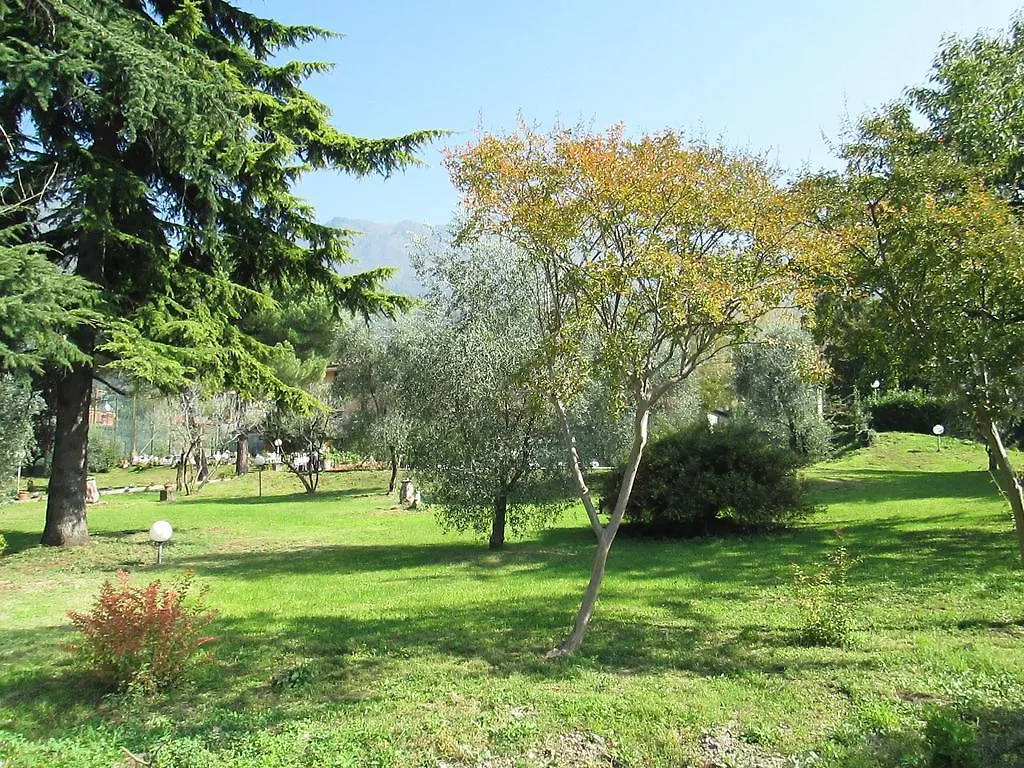 Villa Bredina Sale Marasino Hotel