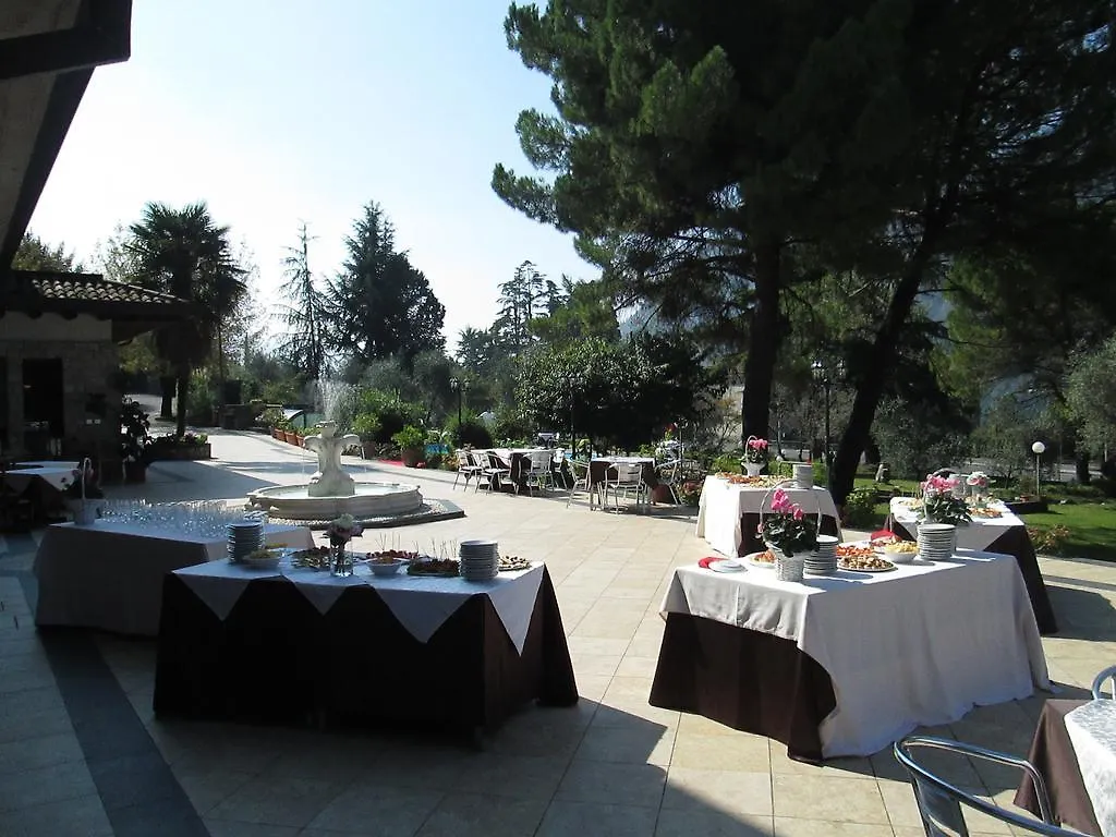 Villa Bredina Sale Marasino Hotel