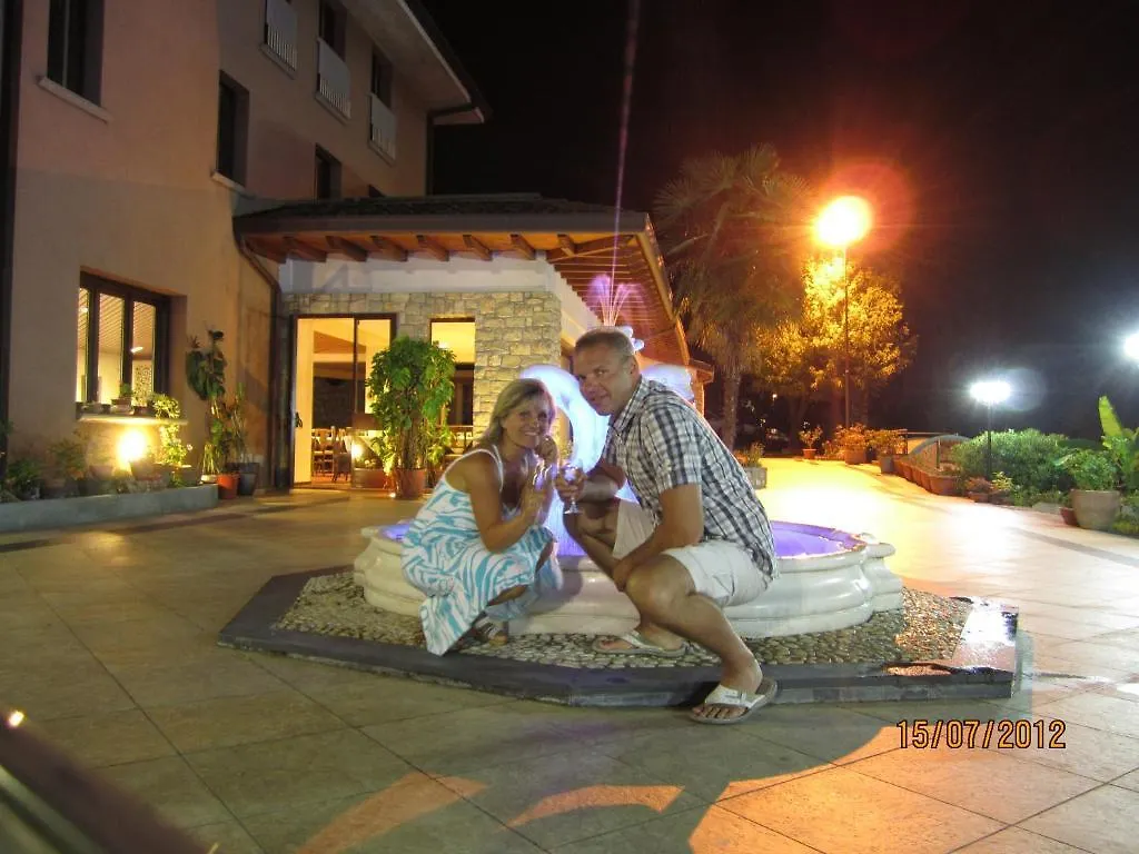 Villa Bredina Sale Marasino 3*,  Italy